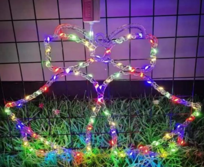 Figurina crystal cu Lumini 50 Led pentru Craciun in forma de Clopotei , fulg , stea