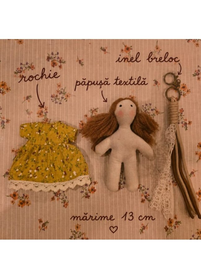 Brelocuri din plus pentru copii MODEL RANDOM – PAPUSA DIN TEXTIL CU ROCHITA, ideale pentru petreceri, scoala, premii in clasa, cadouri de Craciun, Ziua Indragostitilor sau Paste, accesorii pentru ghiozdan
