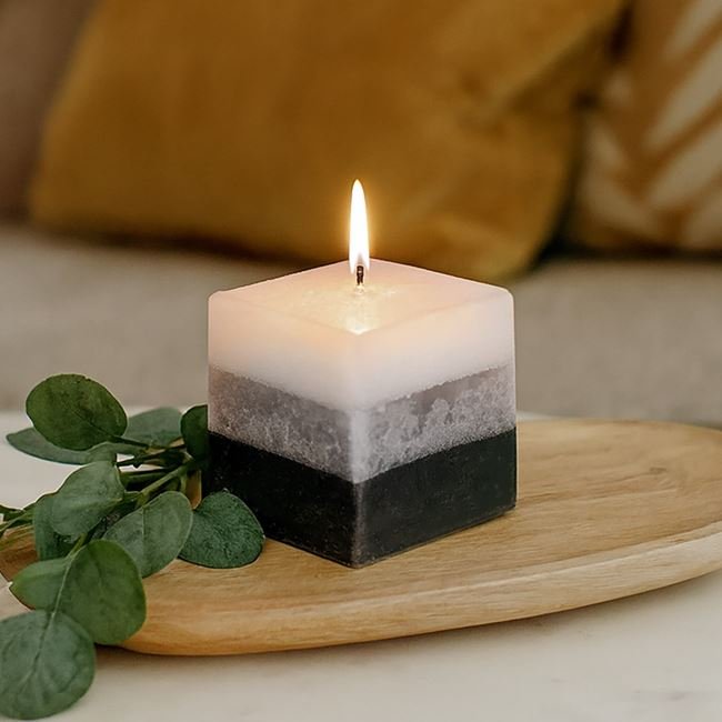 Lumanare Patrata Parfumata Neagra Gri Alba Black 5x5x5cm