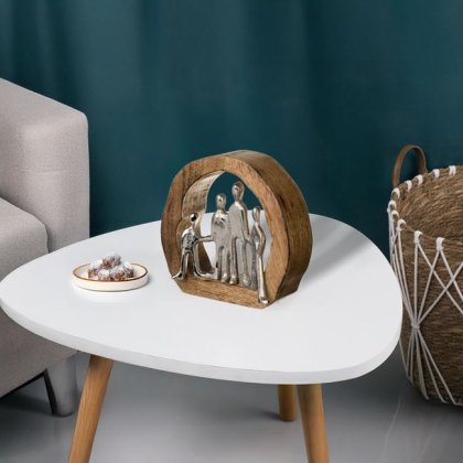 Decoratiune de Masa Coronita din Lemn cu Figurina Familie 19.5x5x18cm