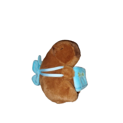 Jucarie de plus, Capibara cu ghiozdan si carte, tip breloc VICTINY® maro, 12 cm / albastru