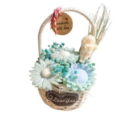 Aranjament floral VICTINY®, Buchet din flori de ceara naturala de soia parfumata si plante uscate in cos alb sau natur