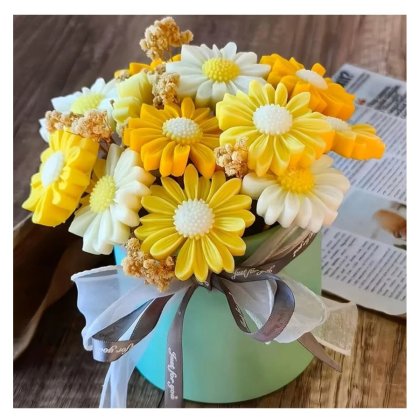 Aranjament floral VICTINY® din flori parfumate de soia și flori uscate, cu vaza