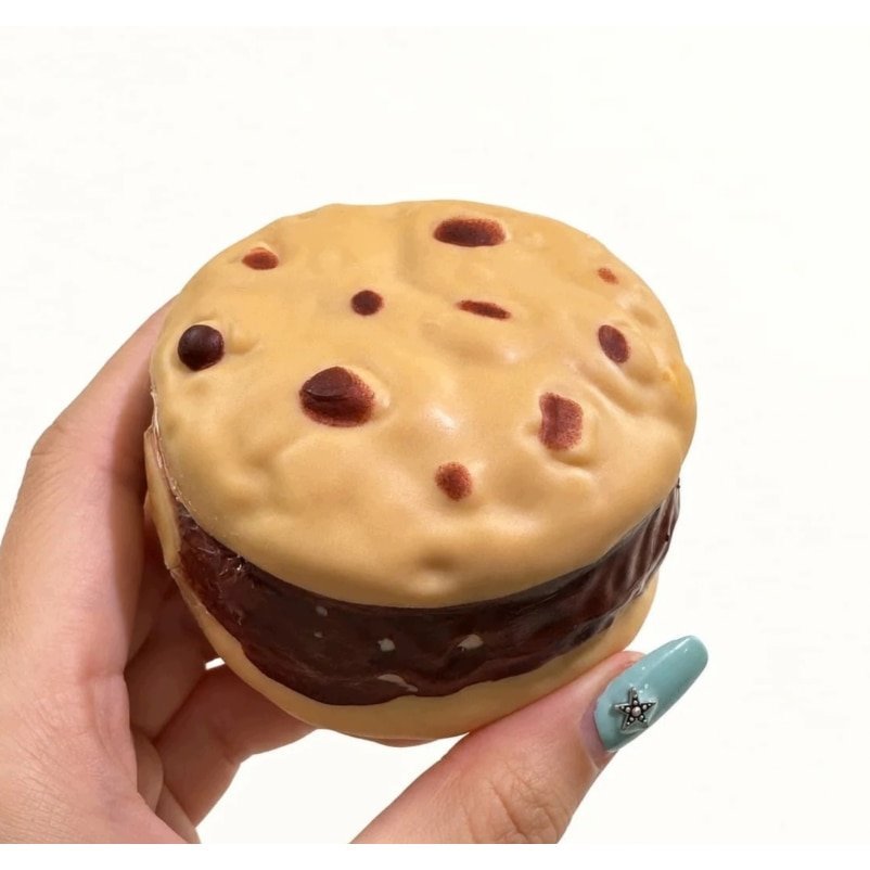 Crunchy cookies Squishy Stress Ball - jucarie squishy antistres crunch model fursec cu ciocolata, maro 6 cm