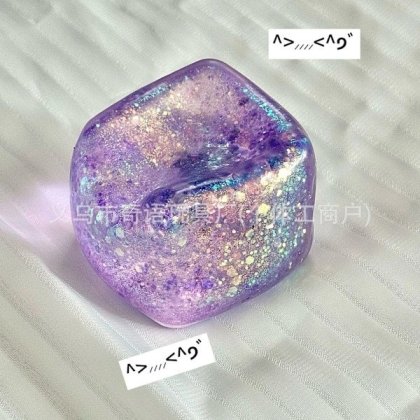 Jucarie antistres squishy, cu pulbere aurie, aspect cub de gheata, mov, 5.5 cm, 1 buc.
