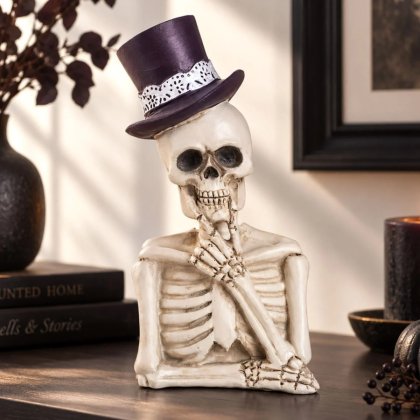 Decoratiune de Halloween Schelet cu Palarie 8x7x16cm