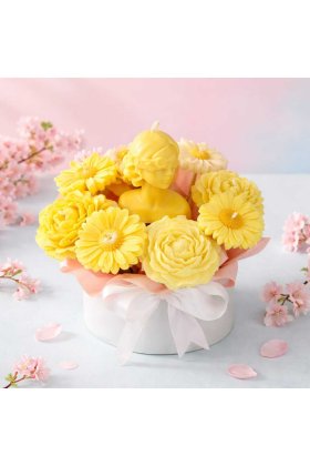 Aranjament floral din 9 flori galbene din ceara de soia parfumata