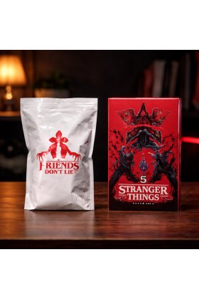 cutie stranger things seria 2 modele lumea de dedesubt