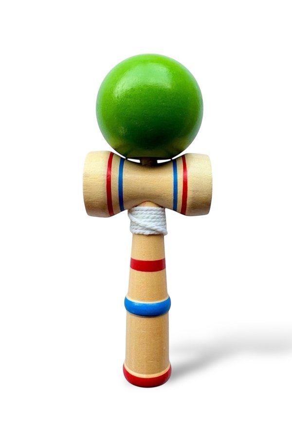 Kendama clasică din lemn cu bilă verde, 18 cm