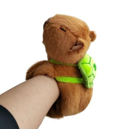 Bratara Capibara jucarie pufoasa VICTINY® maro / verde 22 CM
